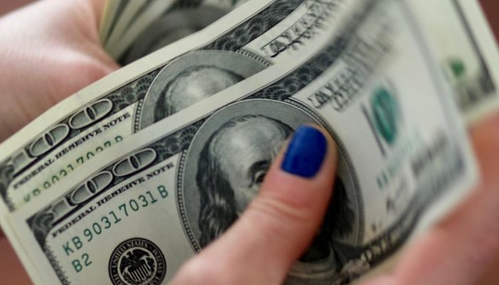 05102020dolar1381.jpg