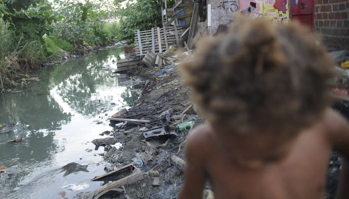 910224-moradores_complexo20da20mare_51001.jpg