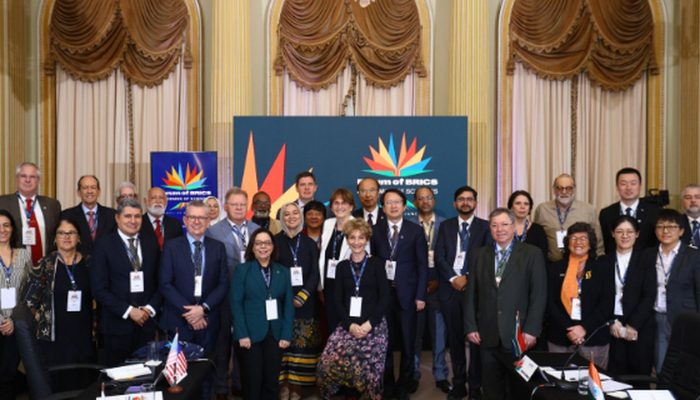 forum_academias_brics_foto_grupo.jpg